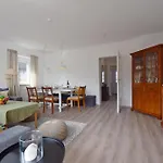 Ferienhaus in Westerland mit großem Garten und 2 Badezimmer