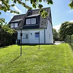 Ferienhaus in Westerland mit großem Garten und 2 Badezimmer