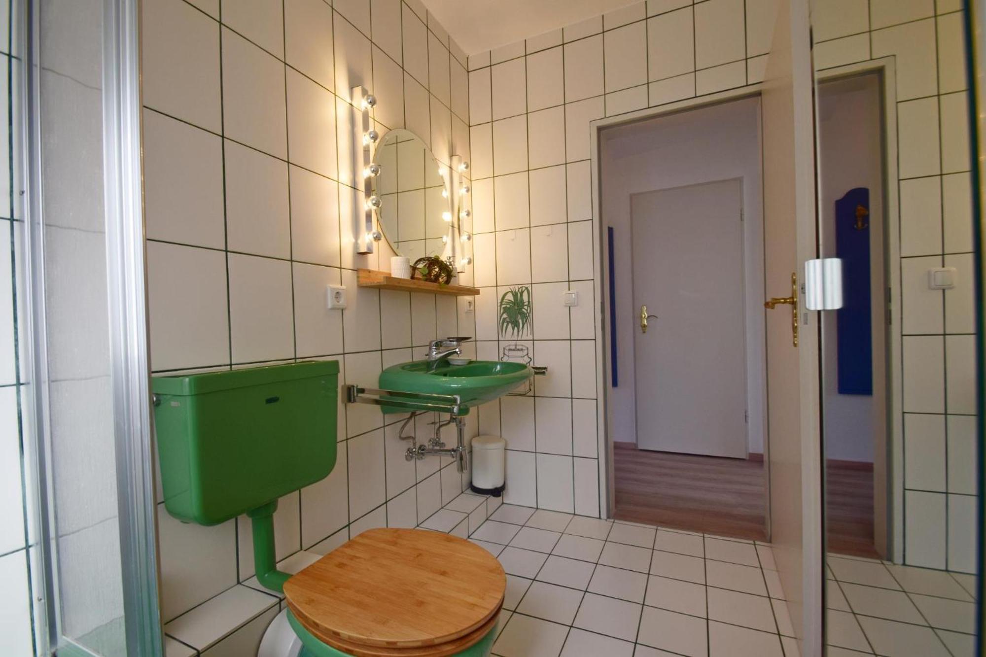 Ferienhaus In Mit Großem Garten Und 2 Badezimmer
